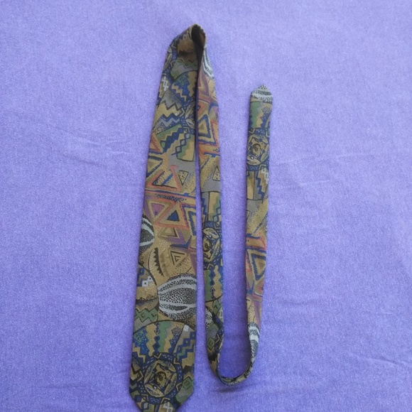 Multi-Color Abstract Print Design Necktie - Picture 4 of 5